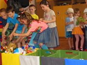 BAZÁREK - učíme dospěláky třídit odpady